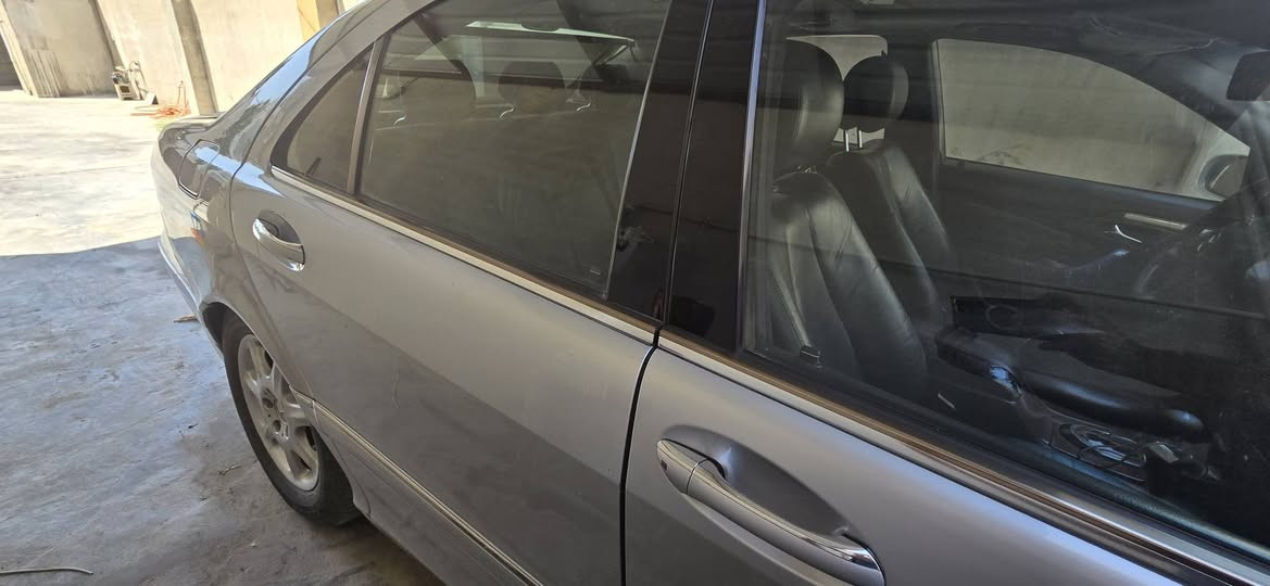 غواصة  مرسيدس للبيع موديل 2002 
مكينة s320 
رقم بغداد دولي 
جوبلس بلاد ينزل ويصعد 
كَير و محرك ماشالله 
ويل 16 بلاد 
تدفئة تبريد شغال وتحكمات ستيرن 
وباقي المواصفات معروفة 
السعر 110 مكانها كركوك


**إذا كنت صاحب هذا الإعلان وتريد حذفه لأي سبب، رجاءا أرسل رسالة إلى الدعم الفني**
