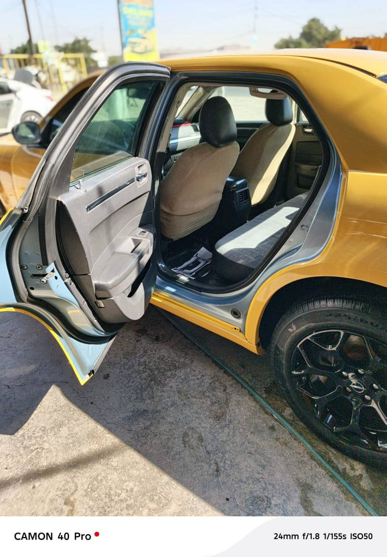 السلام عليكم اوباما موديل 2008 اصل رقم واسط بسمي  مشروع وطني محرك 3500 السيارة فول موصفات كشن جلد كهرباء 
غرفة جديد تخم تاير ويل كروم صدر الامامي والخلفي جديد 
منضومة زنون مكينة وكير مكفول بيهة فقط جاملغ امبدل بدون دواخل السيارة جديدة خطها جوال مكاني بغداد 
السعر 115 
***********
