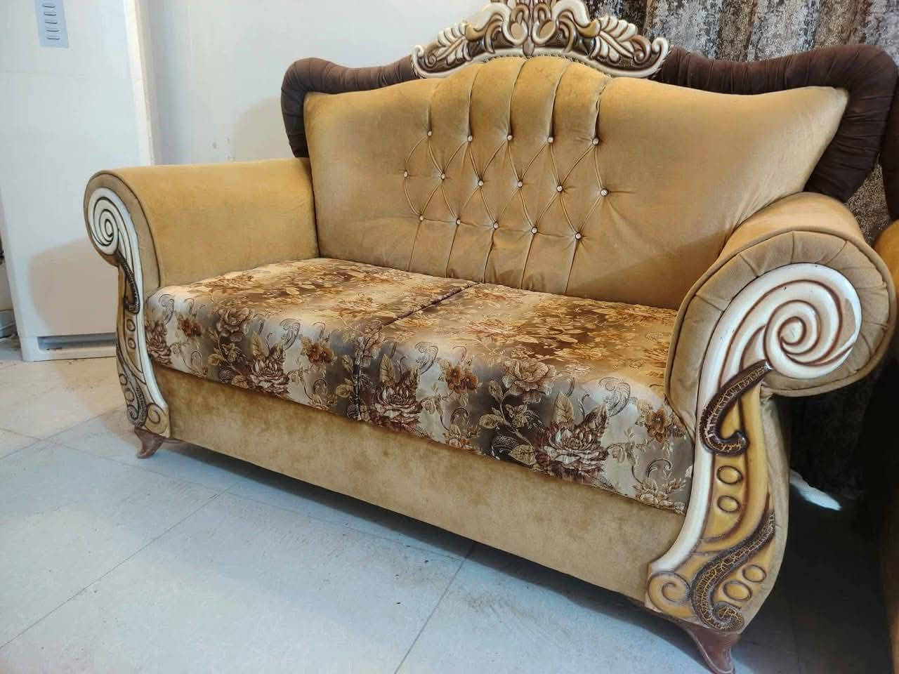 تخم ملكي استخدام قليل اخو الجديد نضيف بدون ضرر عشر مقاعد السعر 450 وبي مجال


**إذا كنت صاحب هذا الإعلان وتريد حذفه لأي سبب، رجاءا أرسل رسالة إلى الدعم الفني**