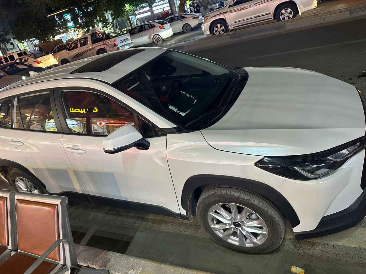 تيوتا كورلا كروز 
موديل 2024 
ماشيه 3000 km
ملاحضه سياره استيراد خاص بانزين فقط 
موصفات 
كشنات جلد 
بصمه 
سلايت 
هاندي بريك بصمه 
لون بيضه 
بيه رصعه بل جاملغ اماميه وبيه رصعه بل باب صدر  
رقم الهاتف ***********
