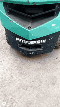 السعر200ورقه مكان بغداد موديل2014 جديده شبه الزيرو 
***********
