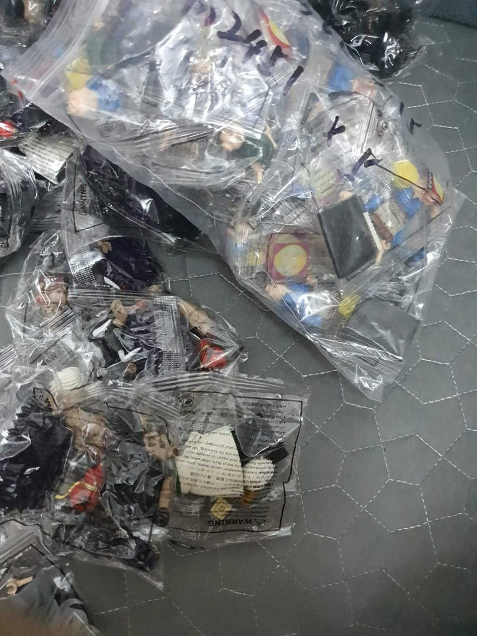 مجسمات صغيرة بناء البيت 200قطعة


**إذا كنت صاحب هذا الإعلان وتريد حذفه لأي سبب، رجاءا أرسل رسالة إلى الدعم الفني**