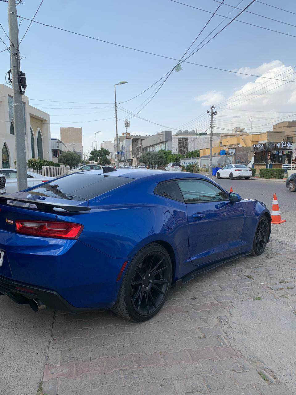camaro 2017       

سلایت و شغال 
م / V4.20 تۆڕبۆ 
مەکینە بیلاد گۆڕاوە 
قەپاغی کرایتەوە بۆ فحس
ڕۆیشتن / ٧٠ هەزار میل 
ڕەقەم و سەنەوی نوێیە 
بۆنیت و چاملغ سبوغ 
بێ ژورێ ، بێ ئێڕباگ 
دوو جێ تەعدیل هەیە

نرخ / ١١٠ $
*********** whats app📞 أربيل, العراق
