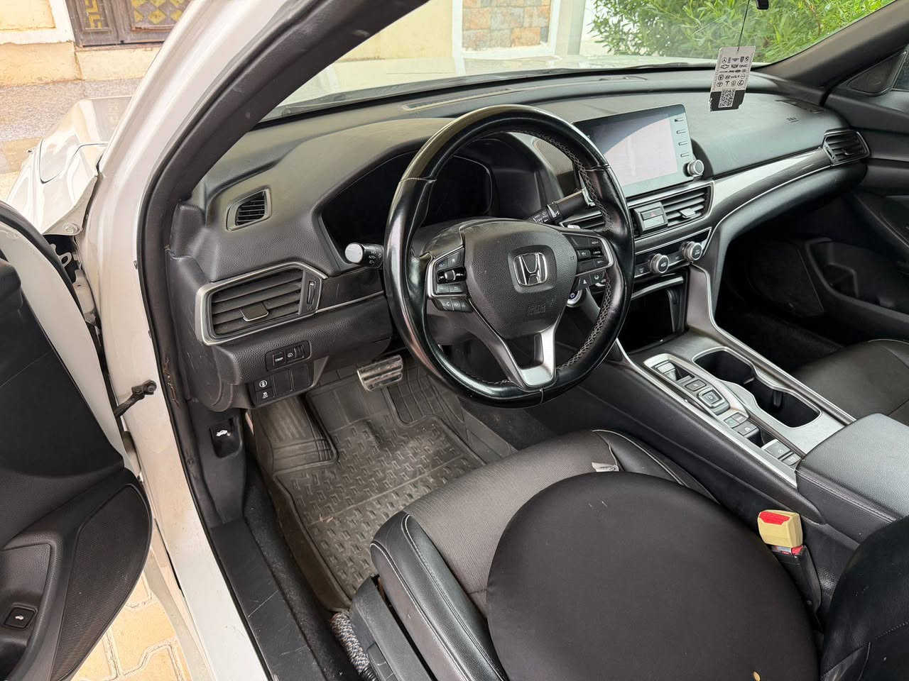 سياره للبيع رقم صاحبه اني مكلف بل نشر ***********
