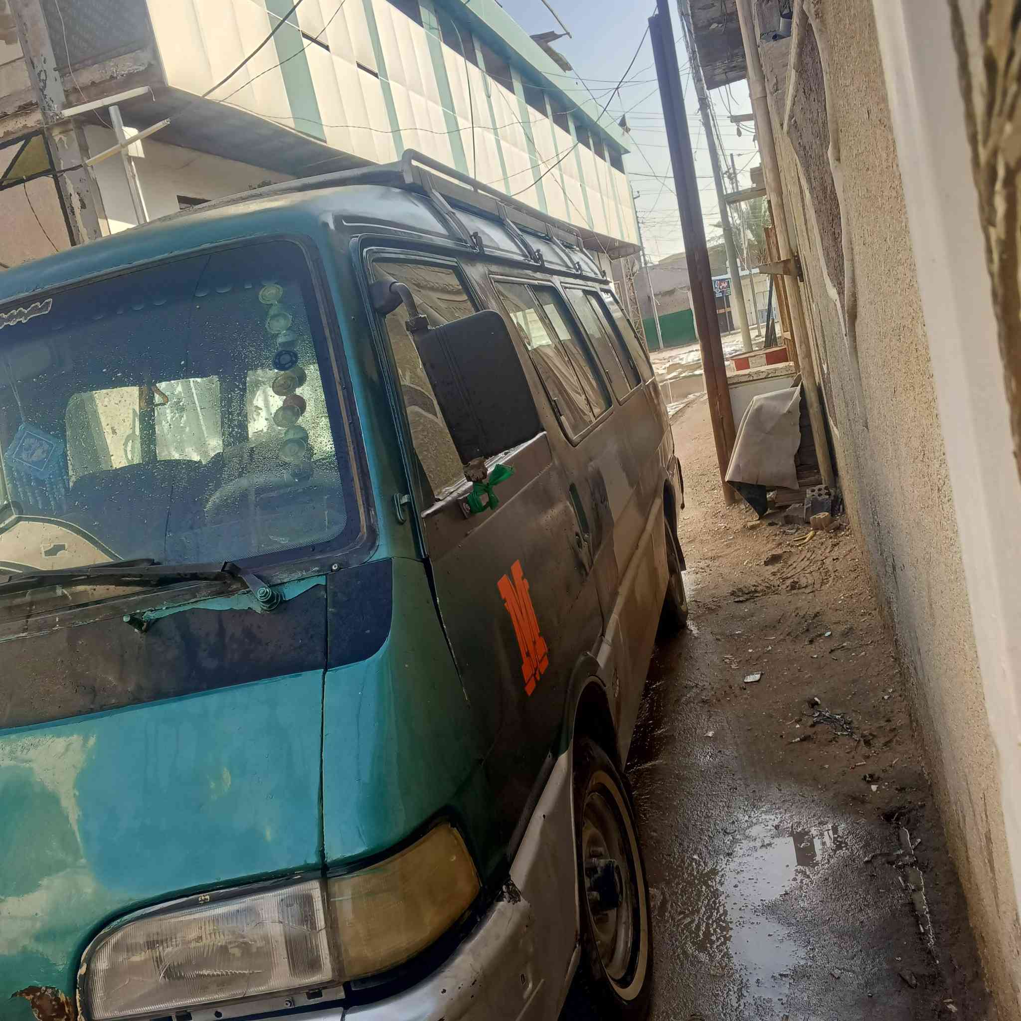 سلام عليكم كيه اسيه للبيع سيارة موديل1995 جاهزه مكينه كير حداديه تخم تاير كرهبائيات خير من الله سيارة كبل لشارع راعيه يريد مداور مصفره غرامات السعر 50او بيه مجال رقم الهاتف *********** ملاحضه السنويه ل28
