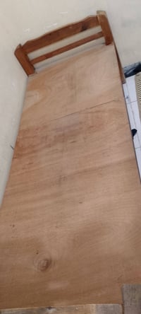 تخت نفر • بي مجال
