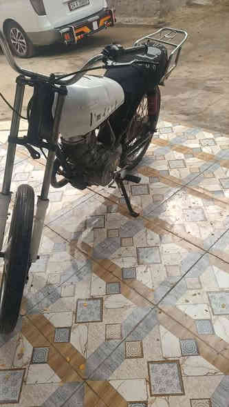 دراجه مال شغل للبيع 
بيها رقم شاصي بس بلي اوراق
شغل هندر واطلع 
الشراي يتصل ويتدلل 
250 وبيها مجال للشراي مكاني قضاء المدينه
‭+٩٦٤ ٧٧٧ ٣٧٨ ٨٧٧٨‬
