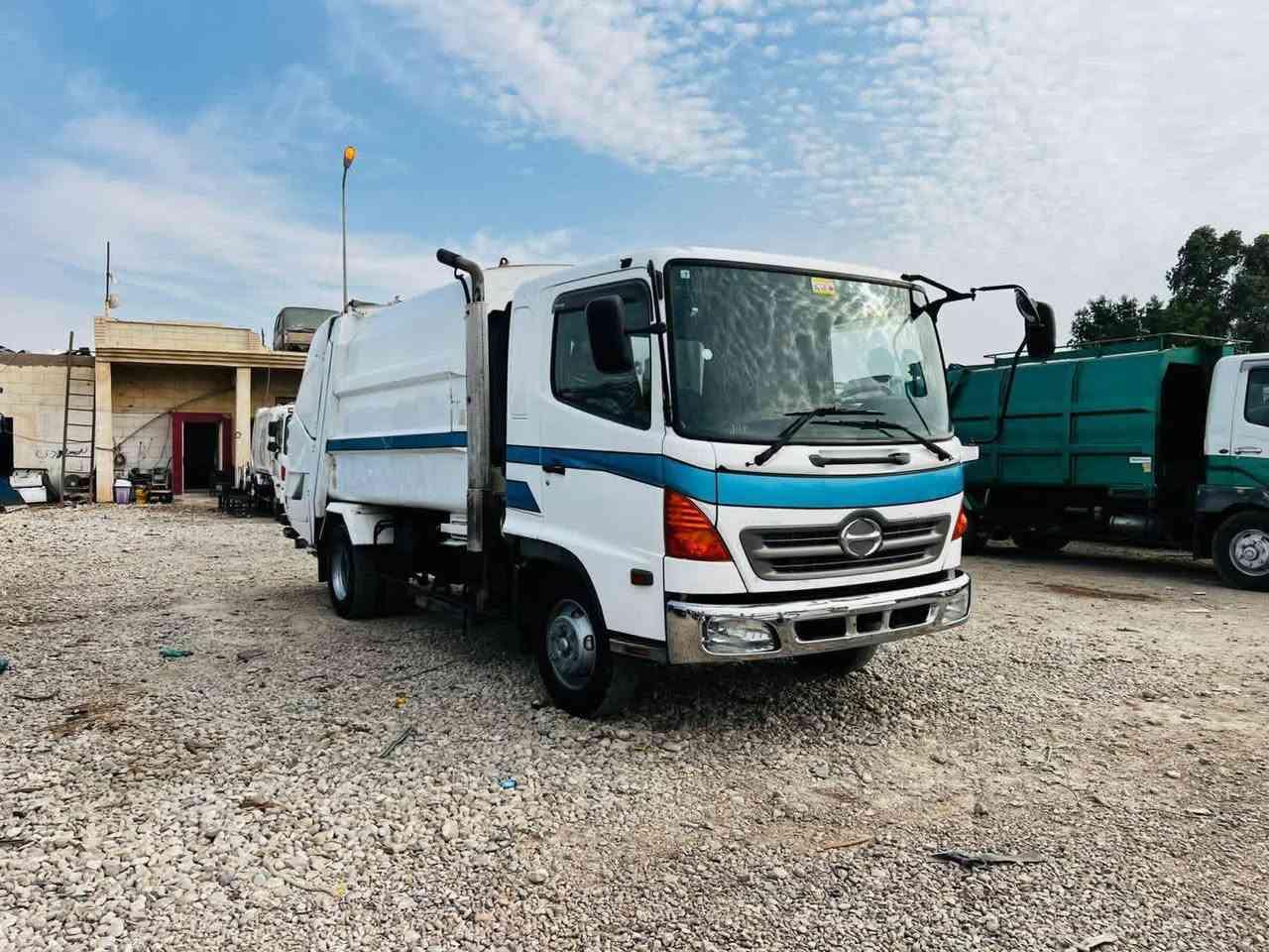 السلام عليكم هينو شيطان كبسه 8 ونص مكعب مكينه 6 سلندر 80 فول عادي مامشتغله ابد بعدهة جديدة تبريد شغال جهاز تفصال جديد ***********
