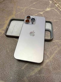 للبيع 15برو ماكس بطاريه  ٨٧مكاني نحف رقمي 07872851316