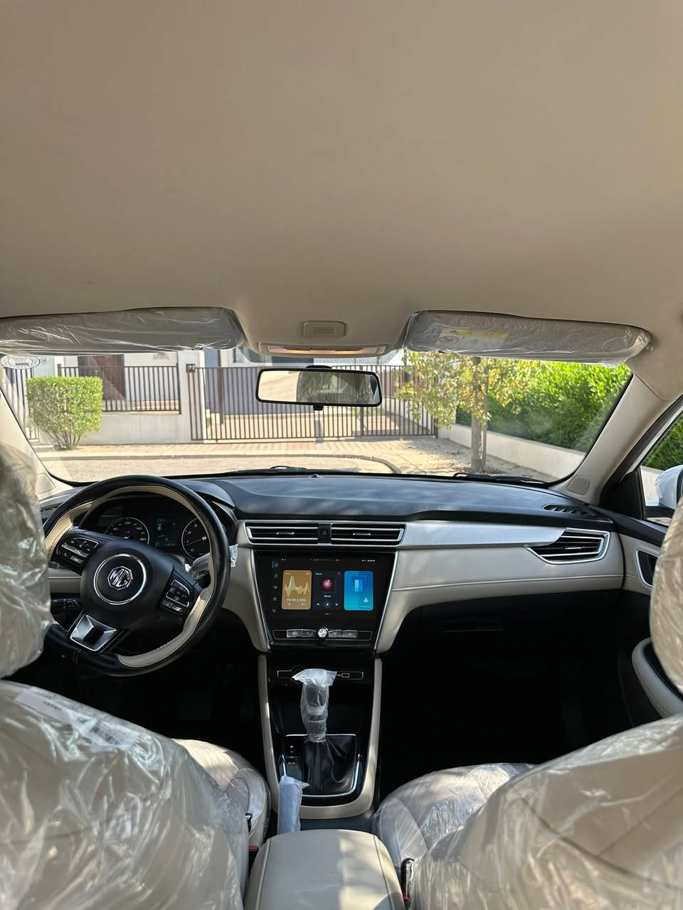 MG5 -2024-Standard Plus +
بێ بۆیاغ،بێ لێدران
٣ جێ تەحدیلی(PDR) زۆر گچکەی هەیە نیشانم کردییە
تەنها ٥٣،٠٠٠ کم ڕۆییە 
گێڕ و مەکینە و کارەبییات ، هەموو شتی بەشەرت
مواصفات:
1-شاشە گەورە و کامیرە
٢-کار پلەی(Car Play)
٣-سوکان ڤۆلیۆم و تەحدید سورحە
٤-ویل کڕۆم(بیلادی)

نرخ:١٠٣$ وەرەقە و مەجال
ژ.م:***********/Wats up -Viber
شوێن :هەولێر
