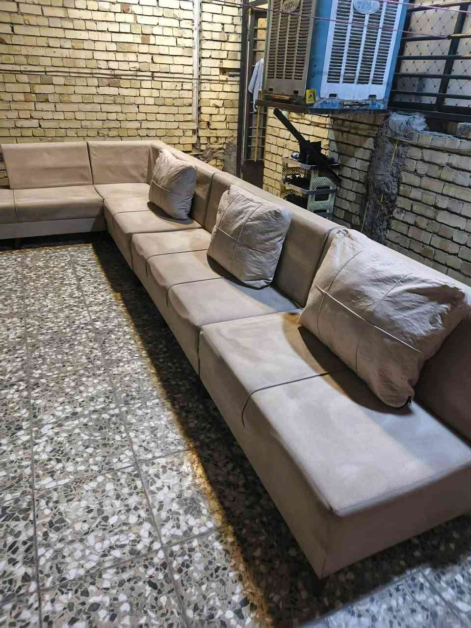 كاونتر تسكام نضيف جداا
و كورنر ١١ مقعد تسكام محتاج تنضبف بسيط
عنواني تراث البياع


**إذا كنت صاحب هذا الإعلان وتريد حذفه لأي سبب، رجاءا أرسل رسالة إلى الدعم الفني**