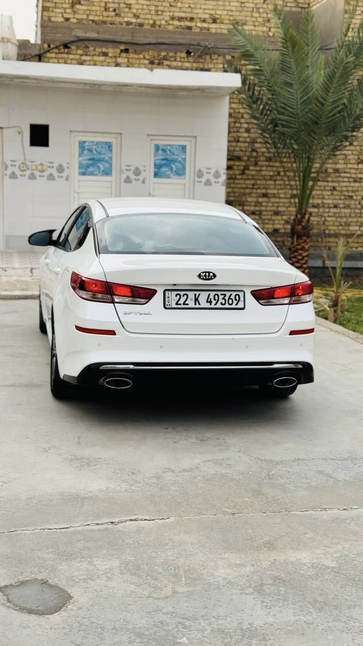 السلام عليكم 
اوبتما 2019 خليجي السيارة مكفوله من الفتح والتبديل بيها مكانين صبغ بلباب الخلفي شوية والجاملغ الأمامي والسونار موجود سنويتها ال  2028 شهر ال 11 والهزة بعدلها 3 اشهر 
عليها إدامة كاملة من كلشي والسيارة حلوة ومال جناي سعرها 178 وبيها مجال مكانها الديوانية *********** ما متواجد على الانترنت اتصل واتساب او على الخط
