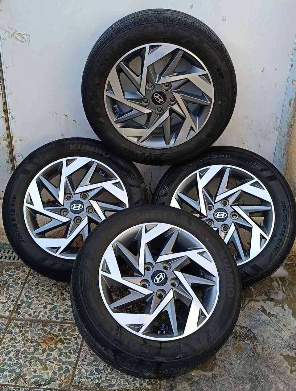 ويل كب حجم 16 النترا 2024 مع التايرات نضيفات بس واحد تعبان موضح بالصورة
السعر 325  موجود توصيل جميع المحافظات


**إذا كنت صاحب هذا الإعلان وتريد حذفه لأي سبب، رجاءا أرسل رسالة إلى الدعم الفني**