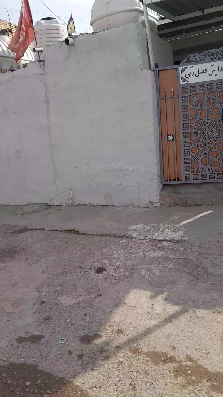 السلام عليكم دار البيع المساحه ١٠٠ طابوزراعي سند ٢٥ جسرديالى مقابل عمارة الدفاعي شارع الحدادين التفاصيل ***********
