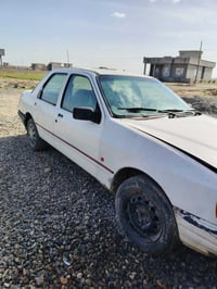 سياره فورت سيره للبيع محرك جمل كير شرط السعر 14الرقم 07736953881