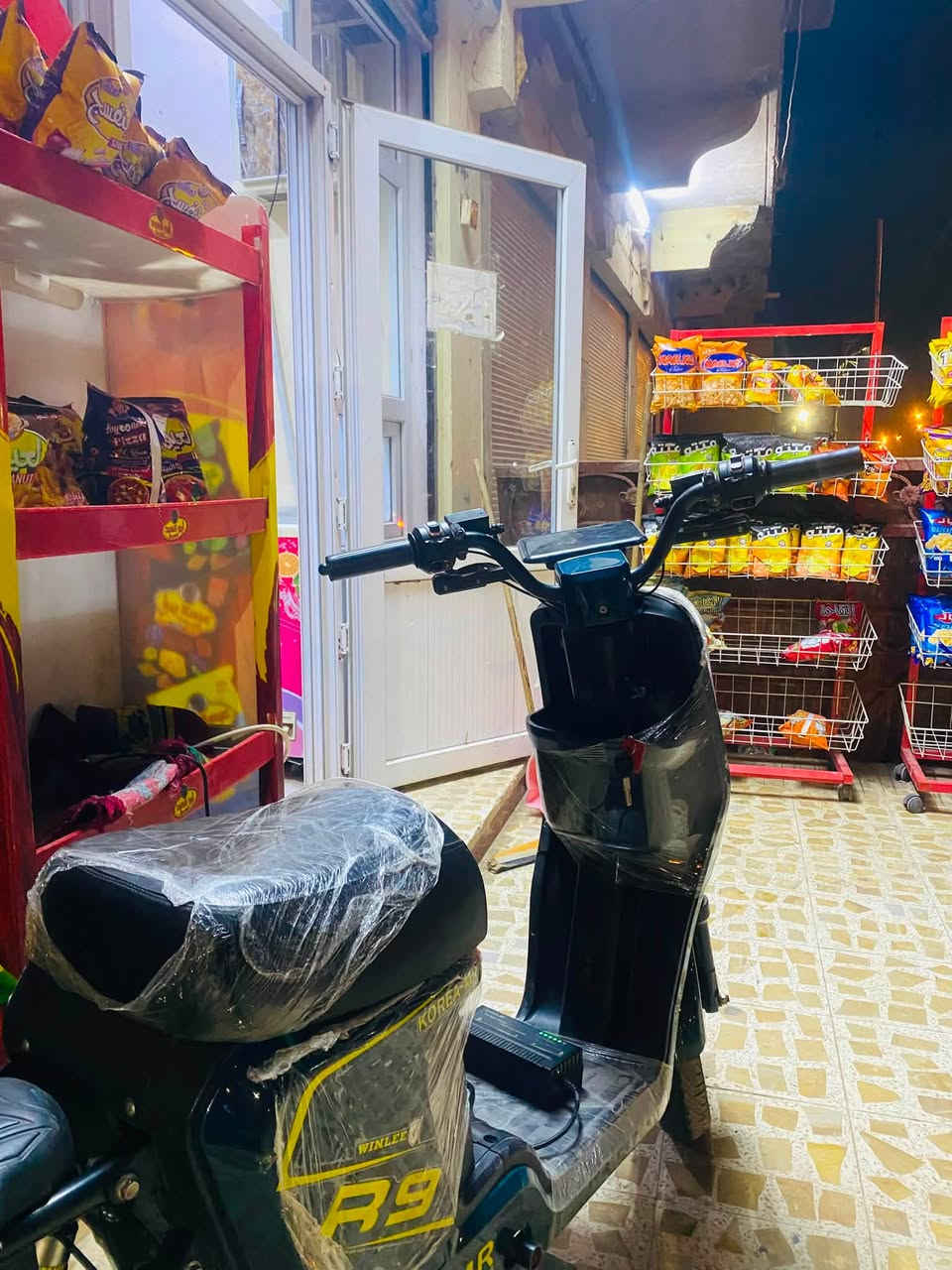 سلام عليكم ار تسعه للبيع جديد بطاريت خمسه دبل ابشرط عل فحص أشير هوران لايت عالي نصي موديل 25 سعرو 400 اوبي مجال ***********

