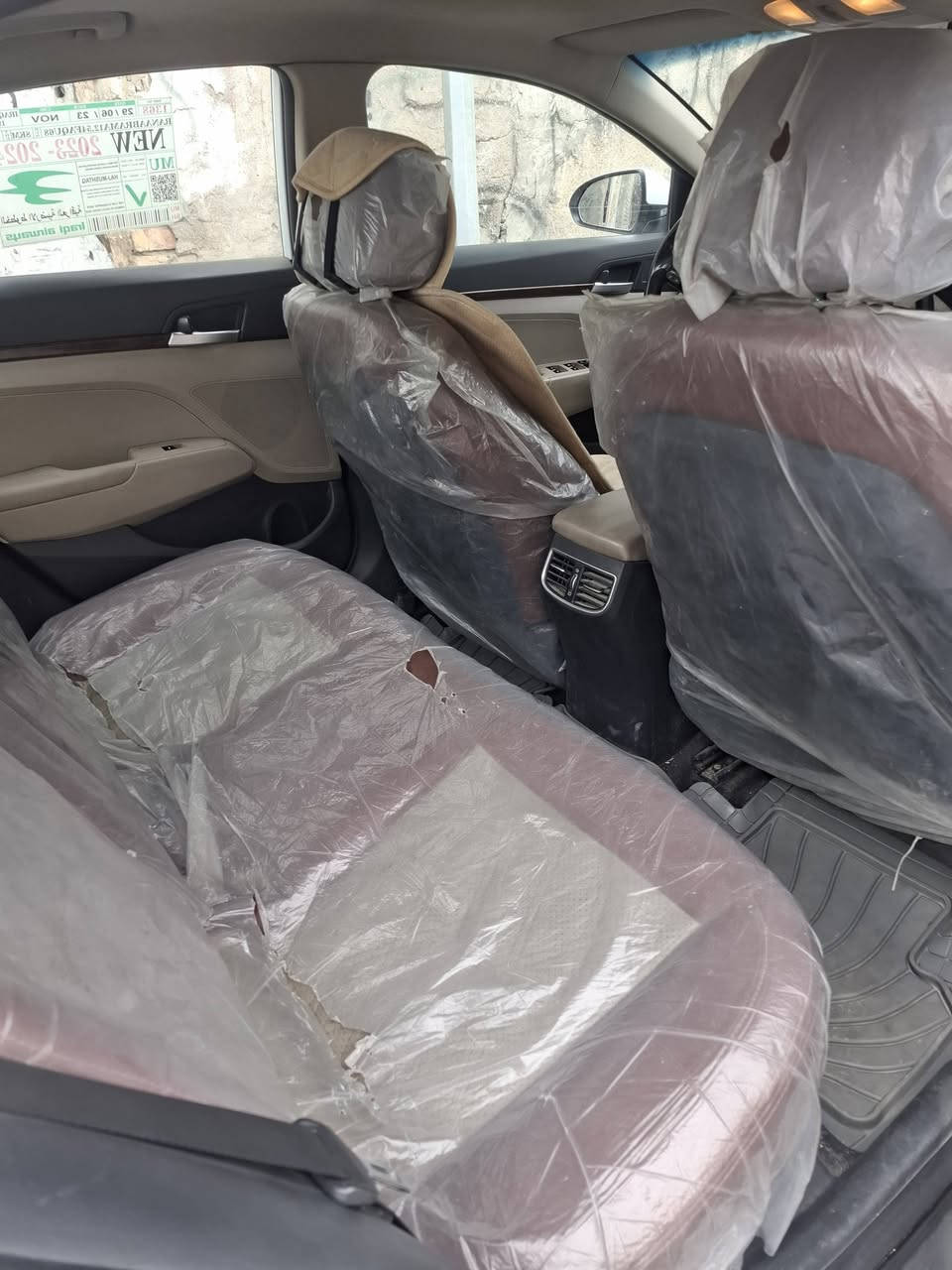 السلام عليكم هونداي النترا موديل 2020فول واحد على واحد بيها بارد بل الجاملغ الأمامي  بسيط والدوسات صبغ اثر شخوط  ماشية 81  رقم بغداد هزة ورقم جديد  والسونار داخل المنشور   163    ***********
