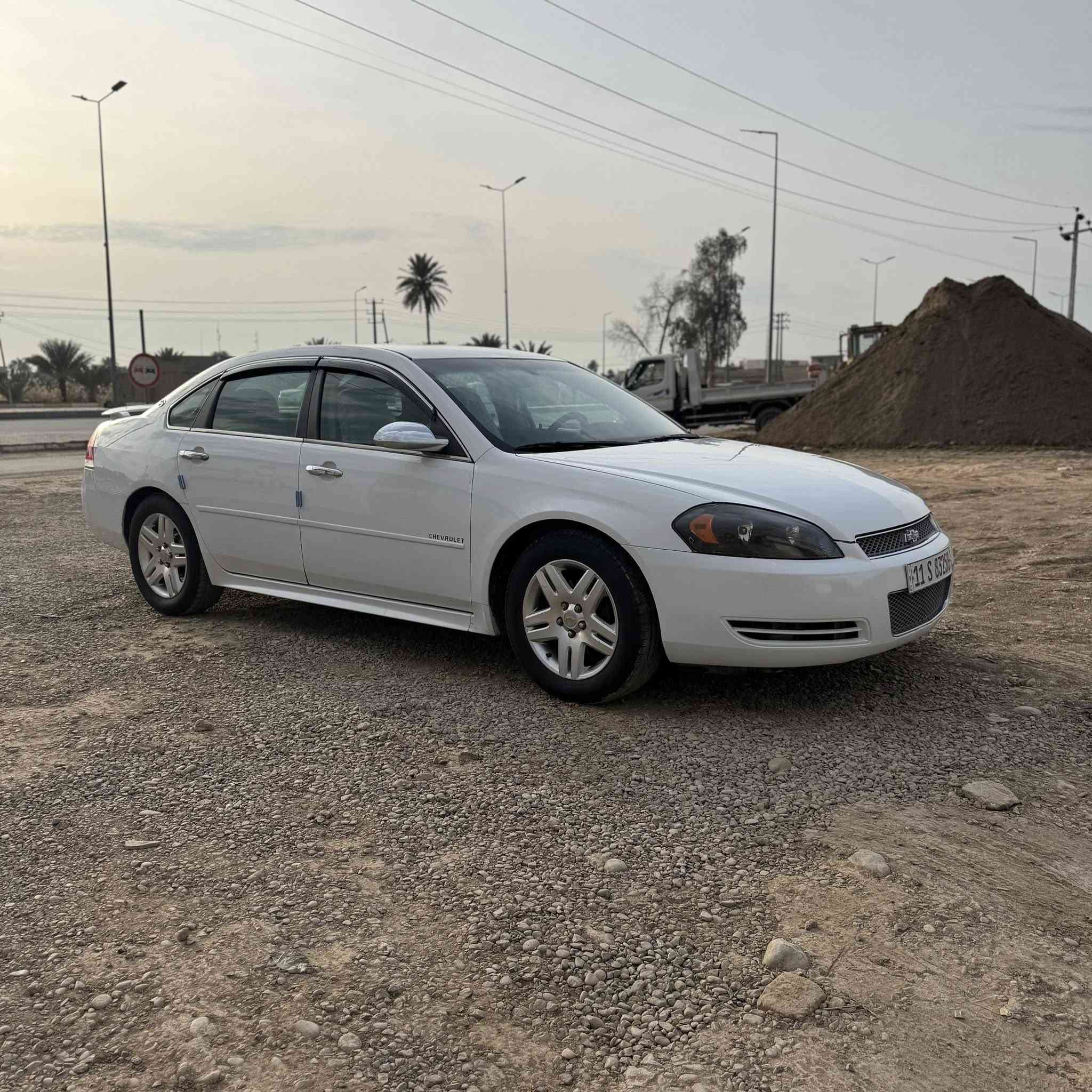 السلام عليكم
امبالا 2012 lt
محرك 3600 
محرك كير صدر تخم تاير جديد 
رقم بغداد باسمي 
صبغ نص باب السائق
ماشية ١٠٥ 
السعر ١١٨$ 
مكان السيارة ديالى الخالص 

***********
