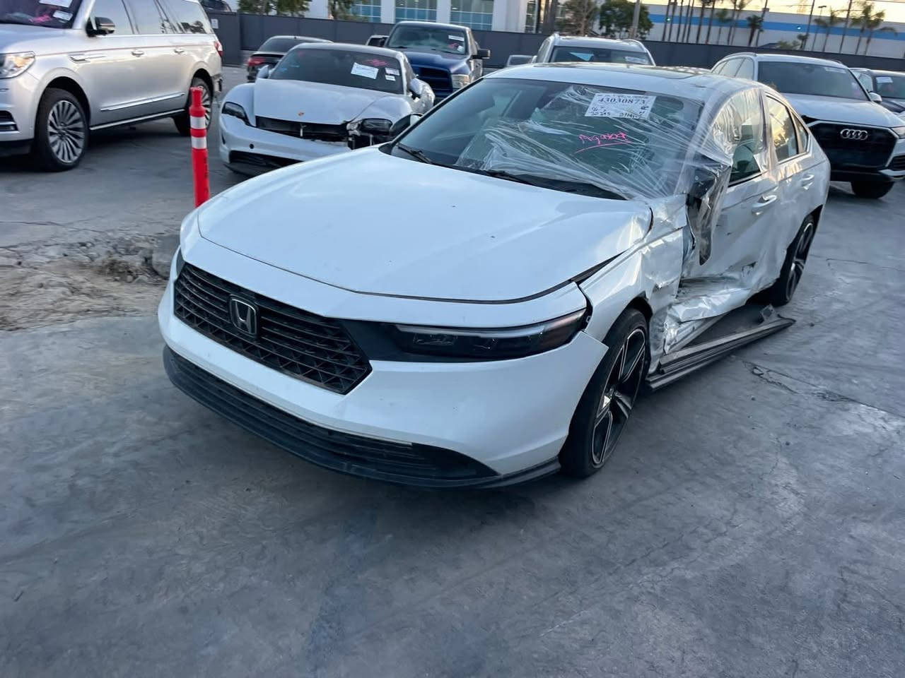 سلام عليكم🙋🏼
الي يحب يضيفني على صفحاتي مختص بيع سيارات الوارد والخليجي  و مزاد وتعقيب تصليح تجاره قطع الغيار والادوات 
📍 تيك توك: محمد ذيب لتجاره سيارات
📍 فيس بوك : محمد ذيب هوندا
📍 مكاني بغداد العامريه
📍 عنوان الشركة والمزاد بغداد المنصور 
تقاطع سيد الحليب
🚘✌🏻
 ١-نوع السياره:هوندا اكورد هايبرد سبورت
٢-موديل:2025
٣-فئة السياره؛Sbort
٤-حجم المحرك:2000
٥-المسافه المقطوعه:35000mi
 ٦-الضرر  السياره:حسب ما موضح في صوره الشحن
٧-موقع السياره:عمان الحره
 ٨-رقم الوحة: فحص
٩-سعر الكلي للسياره:148$  سعر نهاىي
١٠-شرح اضافي للسياره : سياره فاتوره مزاد + اجور نقل من امريكا الى عمان  ما محملة ولا سنت غير هذا سعر
للاستفسار مراسله الصفحة  او على واتساب
***********
