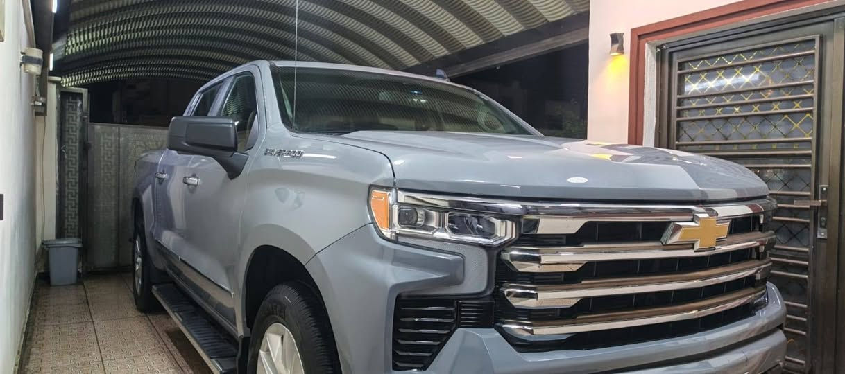 السلام عليكمالسلام عليكم
رجاء اخواني اقرا المنشور قبل لا تتصلون 
الوحش شوفرليت سلفرادو 
للبيع او مراوس حسب الرغبه
موديل 2024
اللون سمنتي المميز 
باب طويل بدي قصير المرغوب
رقم اربيل انكليزي باسمي تحويل
حادثه جدا بسيط  بدون دواخل موجود بل صور
جاملغ امامي بارد مرجع بس بدلته وضميته الابلادي موجود
ايرباك دركه فقط ومبدله دركه ابلاديه مو تصليح وباقي ايرباكات سليمه يعني واحد فقط
سياره كفاله عامه ماعدا جاملغ امامي
مواصفات كوستم معروفه 
بصمه 
تبريد قطعتين
وكشن كهرباء 
جنطه كهرباء
وتشغيل عن بعد
وتحكمات تثبيت سرعه
رادار امامي
تو ويل 
محرك 2/700 
شلعهه طياره تخبل

ولباقي مواصفات معروفه
ماشيه 25 ميل
تخم تاير جديد
سياره بيهه اضافات هواي  من
الامارات
مثل
غلاف جنطه مع درج صعود
دوسات ابلاديه
شباك z71
دوشمه كشنات جلد وكاعيات جلد بلاديه من امارات
تغليف دركه
داش كام اصلي من امارات
درج صعود الى بدي
تغليف استيرن
مع هوك سحب
جك او غراض الاسبير كامل
مكانه بغداد/الكرخ
سعرها 285
*********** بي واتساب
اتصل وبيك خير وتدلل

رجاء اخواني اقرا المنشور قبل لا تتصلون 
الوحش شوفرليت سلفرادو 
للبيع او مراوس حسب الرغبه
موديل 2024
اللون سمنتي المميز 
باب طويل بدي قصير المرغوب
رقم اربيل انكليزي باسمي تحويل
حادثه جدا بسيط  بدون دواخل موجود بل صور
جاملغ امامي بارد مرجع بس بدلته وضميته الابلادي موجود
ايرباك دركه فقط ومبدله دركه ابلاديه مو تصليح وباقي ايرباكات سليمه يعني واحد فقط
سياره كفاله عامه ماعدا جاملغ امامي
مواصفات كوستم معروفه 
بصمه 
تبريد قطعتين
وكشن كهرباء 
جنطه كهرباء
وتشغيل عن بعد
وتحكمات تثبيت سرعه
رادار امامي
تو ويل 
محرك 2/700 
شلعهه طياره تخبل

ولباقي مواصفات معروفه
ماشيه 25 ميل
تخم تاير جديد
سياره بيهه اضافات هواي  من
الامارات
مثل
غلاف جنطه مع درج صعود
دوسات ابلاديه
شباك z71
دوشمه كشنات جلد وكاعيات جلد بلاديه من امارات
تغليف دركه
داش كام اصلي من امارات
درج صعود الى بدي
تغليف استيرن
مع هوك سحب
جك او غراض الاسبير كامل
مكانه بغداد/الكرخ
سعرها 285
*********** بي واتساب
اتصل وبيك خير وتدلل
