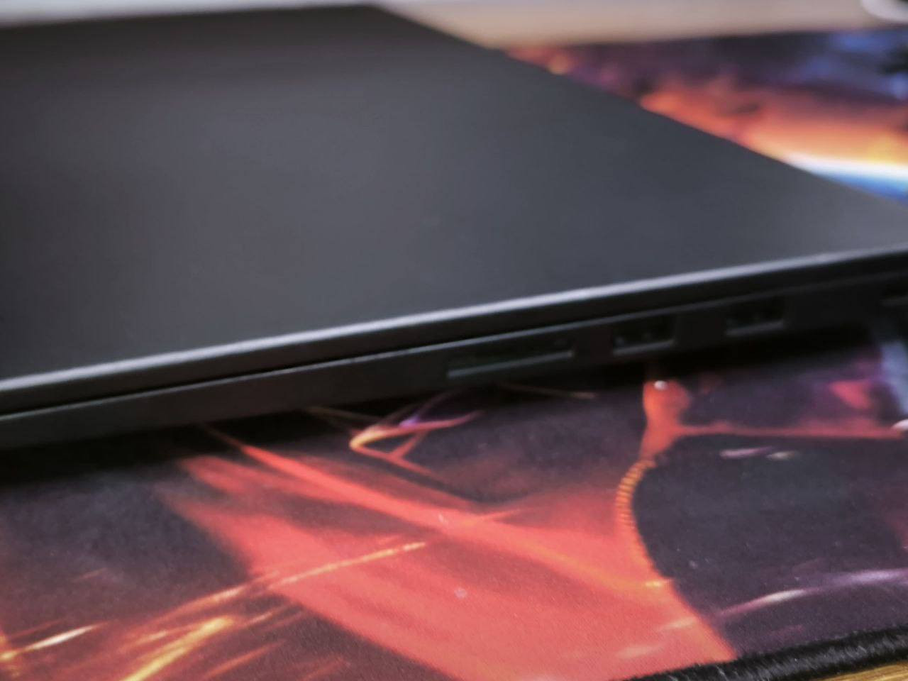 لابتوب 🚀 Lenovo ThinkPad P1
💡 جهاز قوي مناسب للمونتاج، التصميم، العمل ودراسة الهندسة
🔹 المواصفات التقنية:
• 🧠 المعالج: Intel Core i9 (الجيل العاشر - فئة H)
• 🔋 الرام: 16GB
• 💾 الهارد: 512GB SSD
• 🎮 كارت الشاشة الخارجي: NVIDIA Quadro T2000 4 ك
• 📺 الشاشة: 15.6″ Full HD
🎁 الهدايا المرفقة:
• 🖱️ ماوس
• 🖱️ ماوس باد
• 💼 حقيبة
• 🔌 الشاحن الأصلي
🛠️ الضمانات والخدمات:
✔️ فحص كامل قبل الإرسال
✔️ فحص كامل قبل الدفع والاستلام
✔️ ضمان 7 أيام استبدال عند وجود خلل مصنعي
✔️ جاهز للاستخدام المباشر
📍 الموقع: بغداد الأمين الثانية
📱 للتواصل واتساب: ***********
💰 السعر: 740 الف
🔥 جهاز ممتاز للأعمال الاحترافية 🎨💼✨
