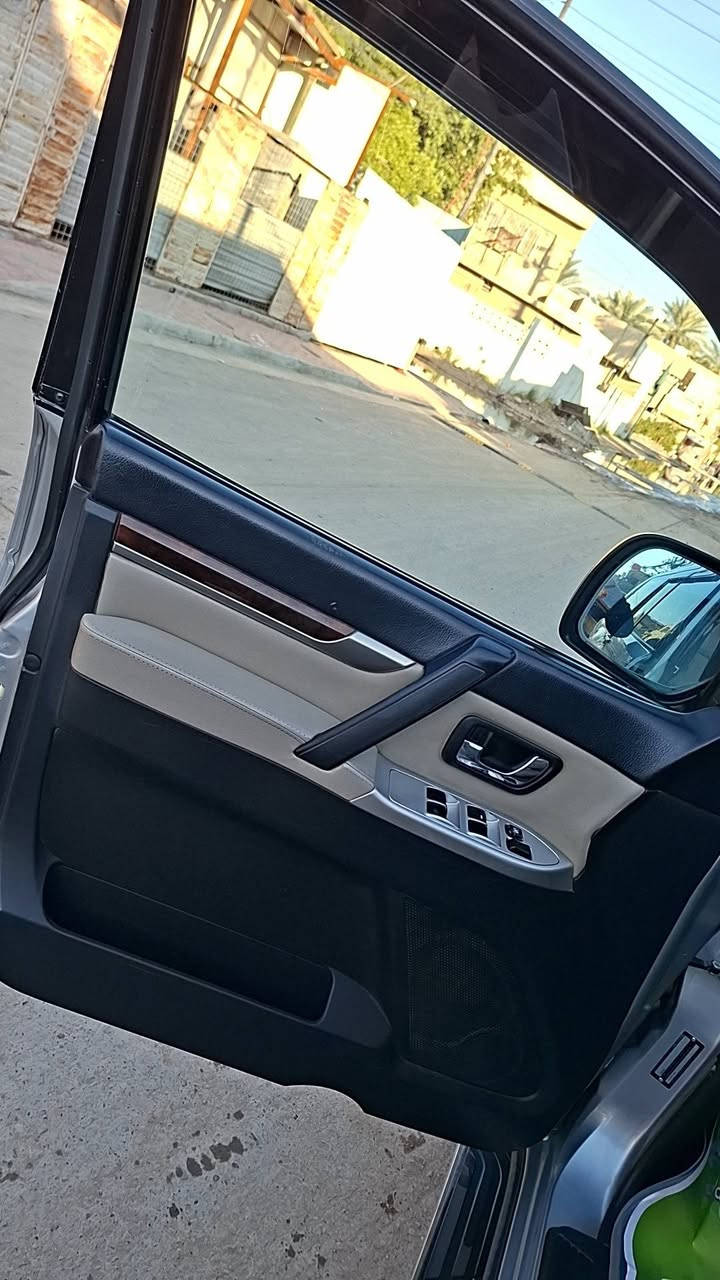 السلام عليكم باجيرو حبتور2013 صبغ جاملغ خلفي بدون دواخل السعر١٤٥بي مجال مكاني بغداد حي العامل هاتف ***********
