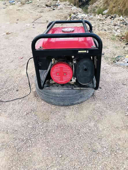 سلام عليكم 
مولده شرط شغل 
للبيع مكاني حله 
موبايل ***********
سعر ١٤٥مستعجل على بيعها
