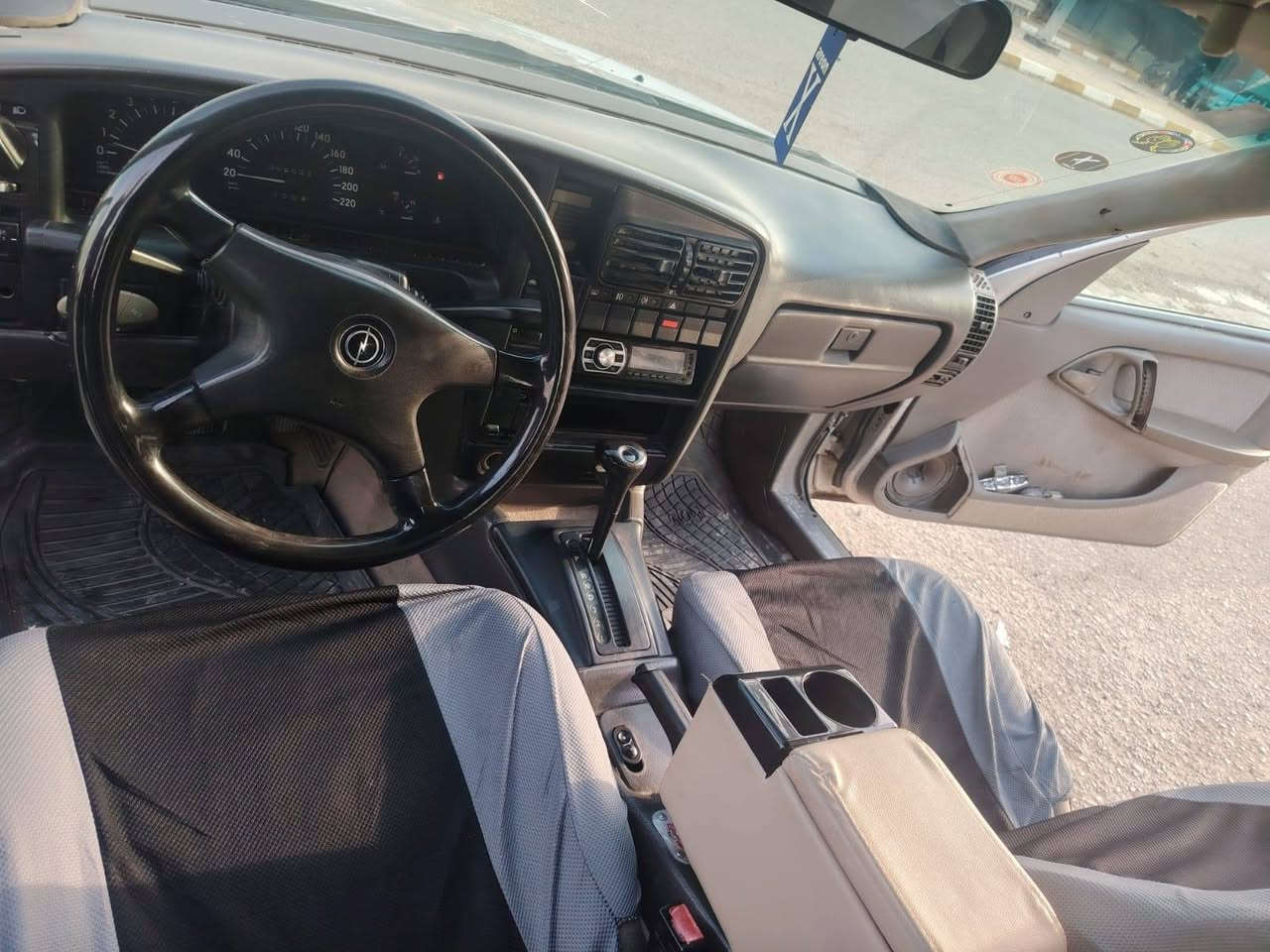 ياالله السلام عليكم 
اوبل اوميكا كير اوتو سياره حلوه بيه جراد 
صدر جديد مكينه جديده
رقم مميز دولي رقم انبار 
جام كهرباء 
مكان السياره الانبار هيت 
السعر 32
رقم الهاتف ***********
