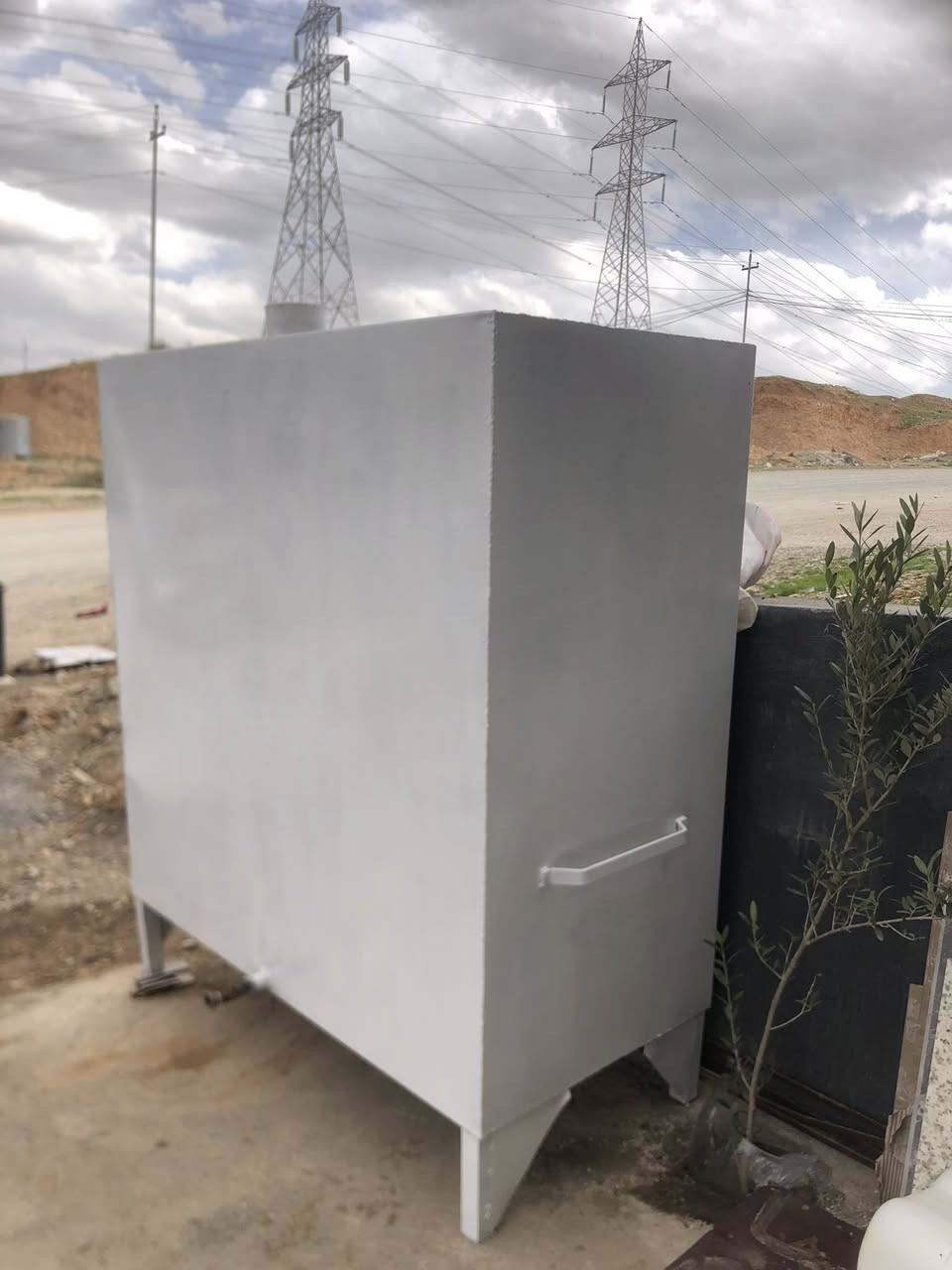 ته‌نكی نه‌وت بۆ فرۆشتن  ماشه‌لله‌ ماڵه‌كه‌ بێ عه‌یبه‌ پاكه‌ بێ ژه‌نگه‌ ته‌نها نه‌وتی تێكراوه شوێن سلێمانی ‌ بۆ نرخ  په‌یوه‌ندی به‌م  ژماره‌یه‌وه‌ بكه‌ن
كۆڕه‌ك(***********)
ئاسیاسێڵ(***********)
