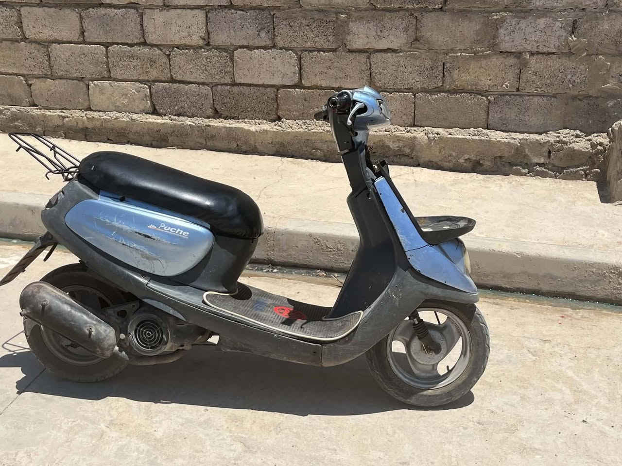 السلام عليكم موطور نفخ لبيع السعر 180وبي مجال حك جيتك


**إذا كنت صاحب هذا الإعلان وتريد حذفه لأي سبب، رجاءا أرسل رسالة إلى الدعم الفني**
