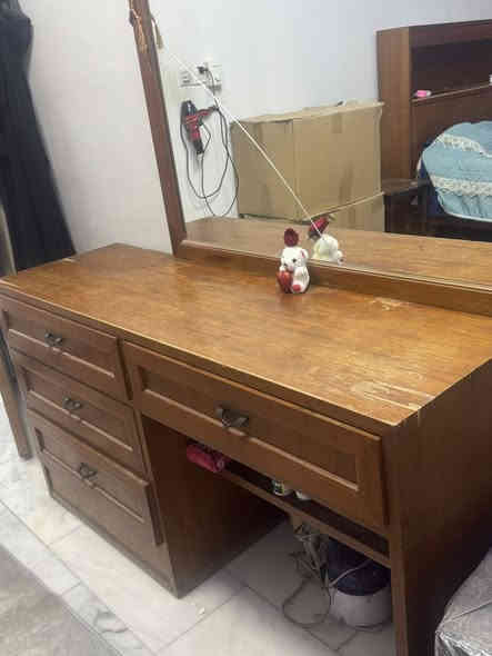 سلام عليكم ورحمة الله وبركاته 
غرفه صاج للبيع ب٤٠٠ وبيها مجال 

‭٠٧٧٠ ٣٥٠ ٠٣١٦‬
