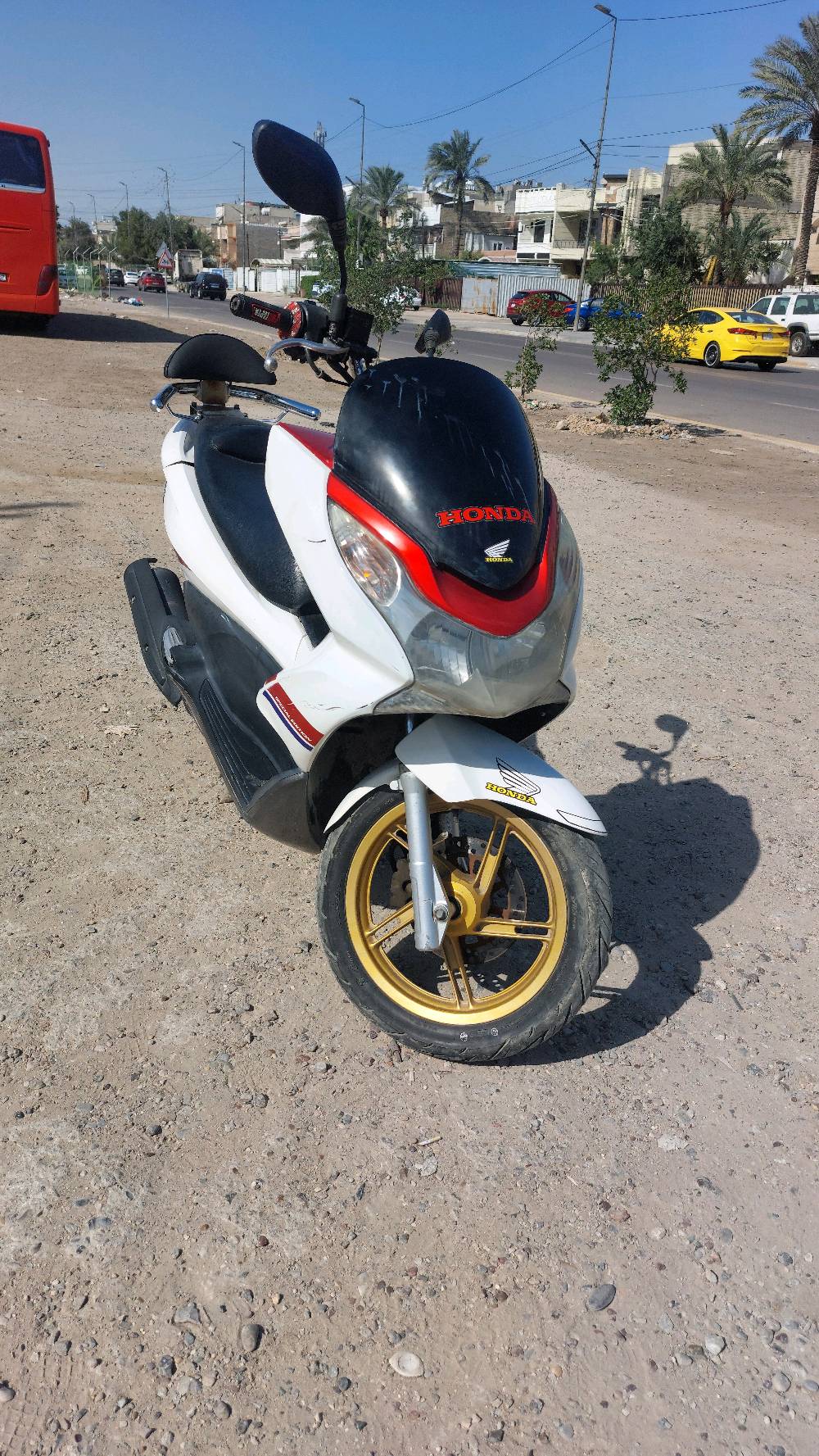 دراجه pcxجيل الاول  الدراجه  ياباني كفرات ابلاديهه رمبه موديل 2016
حساسات كلها شغالة حساس ازدحام 

أوراق كاملة 

دراجه كامله أستان كهربائي   لا تبخير. ولاتنقيص الدراجه مكينه لوك استخدام عادي  احلا من الصور دراجة مال جناي كلشي بلادي بيها العنوان 

( بغداد الشعب ) 

السعر ( مليون و 600 ) 

وبيه مجال الاتصل

*********** 