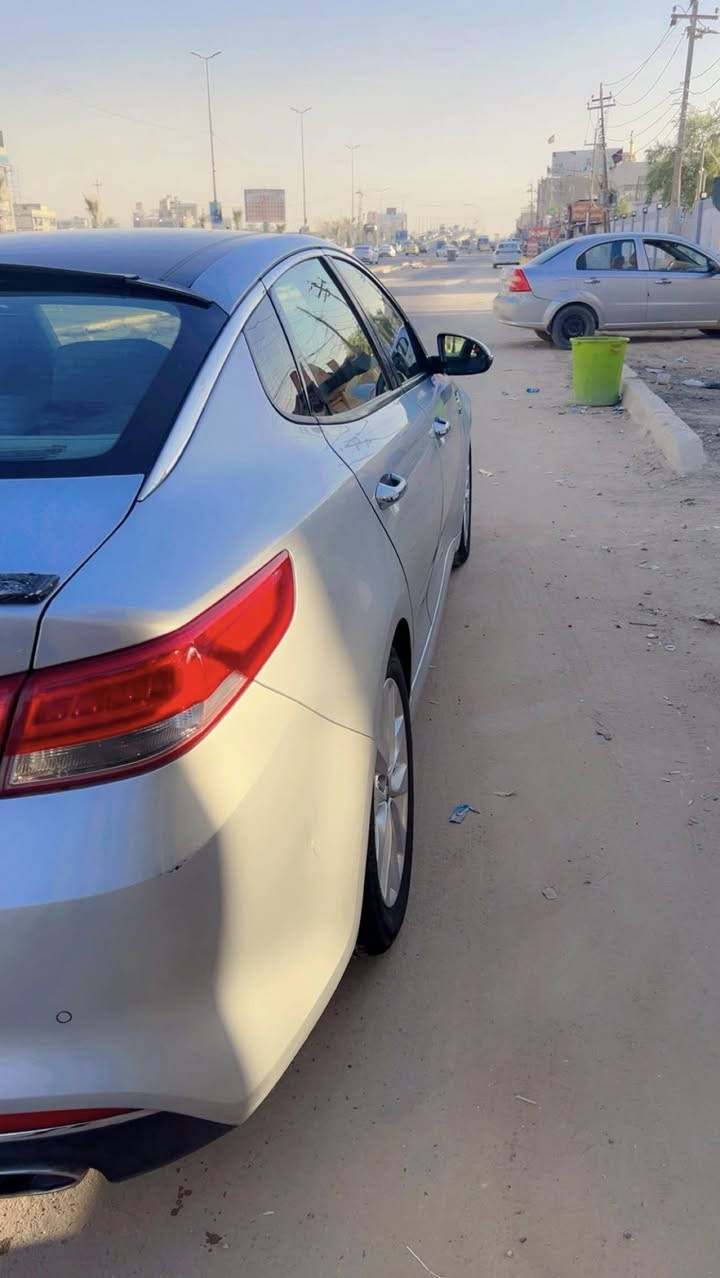 السلام عليكم اوبتما موديل 2017 حادث السياره خفيف مثل ماموضح بصوره معجون حافات الجاملغ بس صابغين 5 قطع بدي فقط كيلر بدون معجون وكفاله لغد وشواصي طخه مابيهن والمحرك مفتوح بس سياره كير ومحرك حيل نظيفات اي مشكلة مابيهن شرط الفحص وين متريد 
رقم بغداد باسمي 
سنويه 29 
السعر 130 ورقه 
مكان السياره بابل حلة نادر الثانيه

***********
