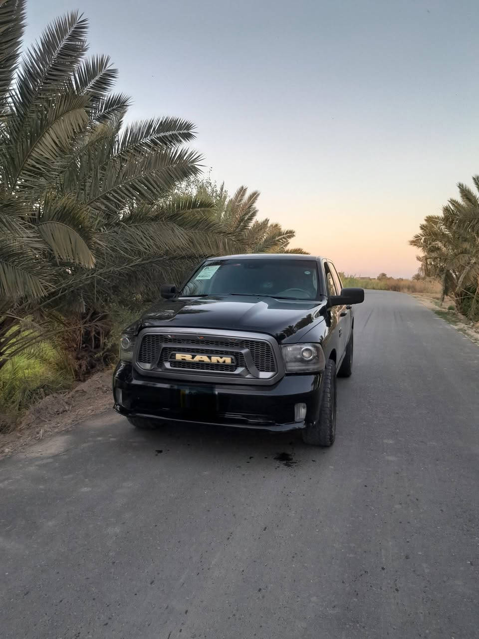 دوج رام ٢٠١٤
محرك ٦ سلندر 
باب طويل بدي قصير 
شاشه صغيره 
كاميرا 
لايت زنون 
تحكم استيرن 
تخم تاير جبلي 
السياره جاهزه 
بيع أو مراوس


**إذا كنت صاحب هذا الإعلان وتريد حذفه لأي سبب، رجاءا أرسل رسالة إلى الدعم الفني**