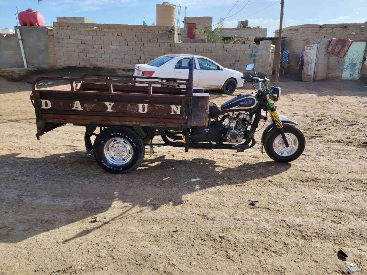 ستوته دايوان موديل 2011 رقم ابيض راعيها موجود تحويل ثاني يوم ،، كهربائات كله شغاله ،، مكينة نظيفه ،، تايرات نضيفه ،، (السعر مليون وربع ) بيهامجال مكان الكوت الدجيلي رقم الهاتف ***********
