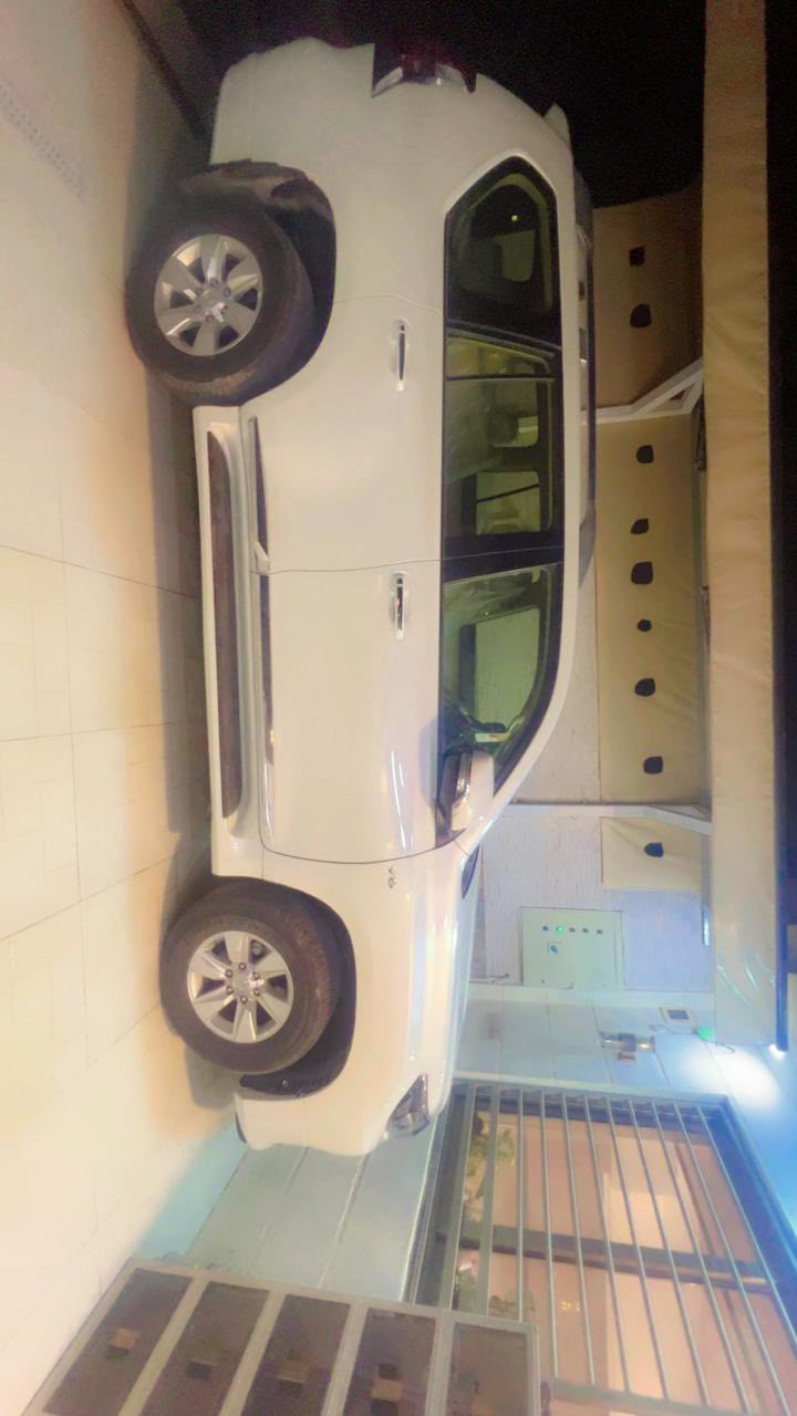 للبيع برادو موديل ٢٠١٩ ماشية 26 الف سياره جديده مكفوله كفاله عامه شرط الفحص حتى التايرات وأرضيات وكل شي مال الشركة  معروفه موصفات ساز TXSرقم بغداد تحويل ثاني يوم  باسمي ومال بيت  والسعر ٤٧٥  مكاني كربلاء الاستفسار ***********
