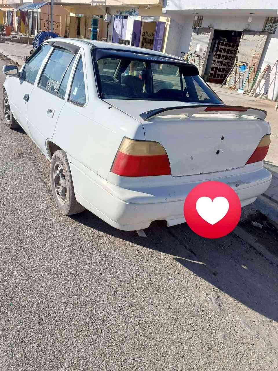 دايو سلو للبيع 
1_ الموديل 95 
2_ سنوية لل 29 
3_ صاحب السياره بالديرة 
4_ تسجيلها اصولي 100%
5_غرامات وما شابه ولا دينار 
6_ المحرك شرط الكفالة 
7_ الگير عادي شرط الكفالة 
8 _الصدر خير من الله تمام
9_جام كهربائي 
10 _ لايتات 
11_اقتصادية بالبانزين كل حيلها 
12_ تواير شرط الكفالة 
13_ باتري جديد شرط الكفالة 
14_ بس دير بانزين وتوكل وين ما تريد 
15_ والسعر بس 22 ورقة 
خاص او اتصال ***********
