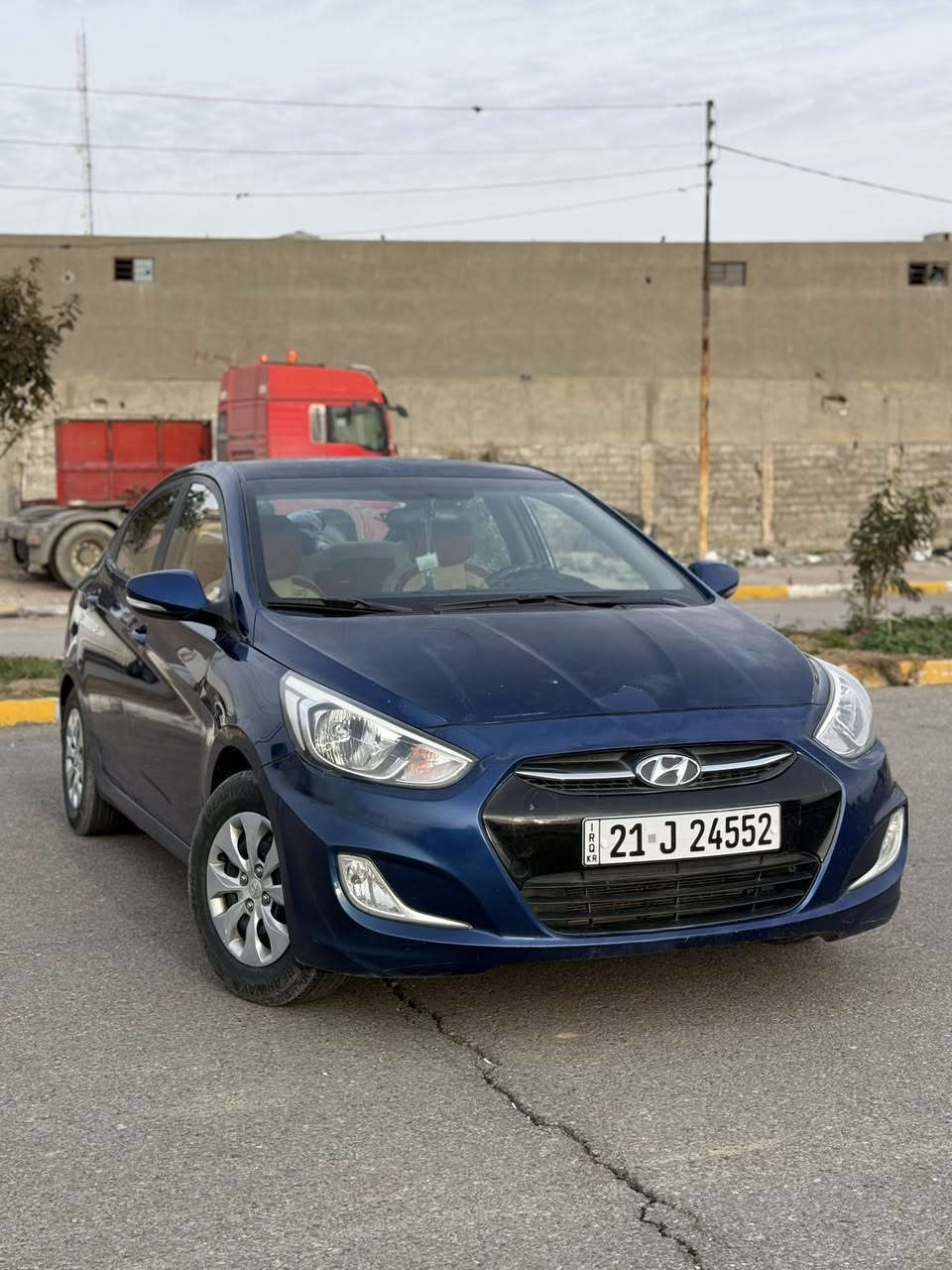 للبيع او مراوس اكسنت خليجي موديل 2017 رقم سليمانيه بسمي سنويه رقم جديد شرط التحويل والغرامات سياره خليجي بيها صفحه السائق صبغ بدون دواخل بدون ايرباك فقط رش محرك كير بشرط ممفتوح بدون صرف ماشيه 185 الف لون ازراق سياره جاهزه من كلشي اربع تايرات جديد صدر جديد تبريد ترفيه بشرط السعر 102$ وبيها مجال حك الجيه مكان السياره بدوز وشراي يتصل على الرقم ***********
