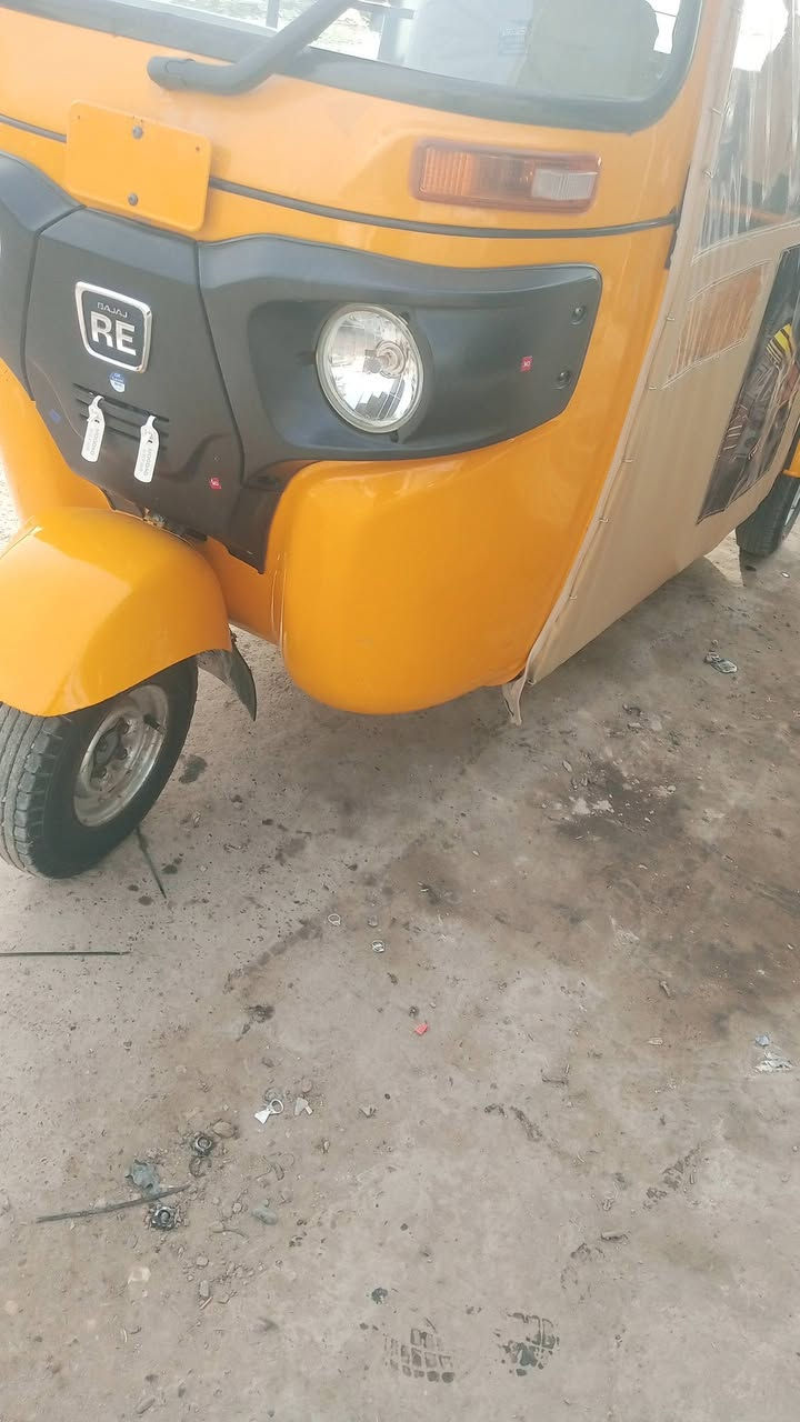 سلام عليكم شباب متاح تكتك للبيع بيه بارد بلغد وبارد جوه البك لايت السعر 8و900العنوان الشعب مقبل حسينيات المصطفى ***********
