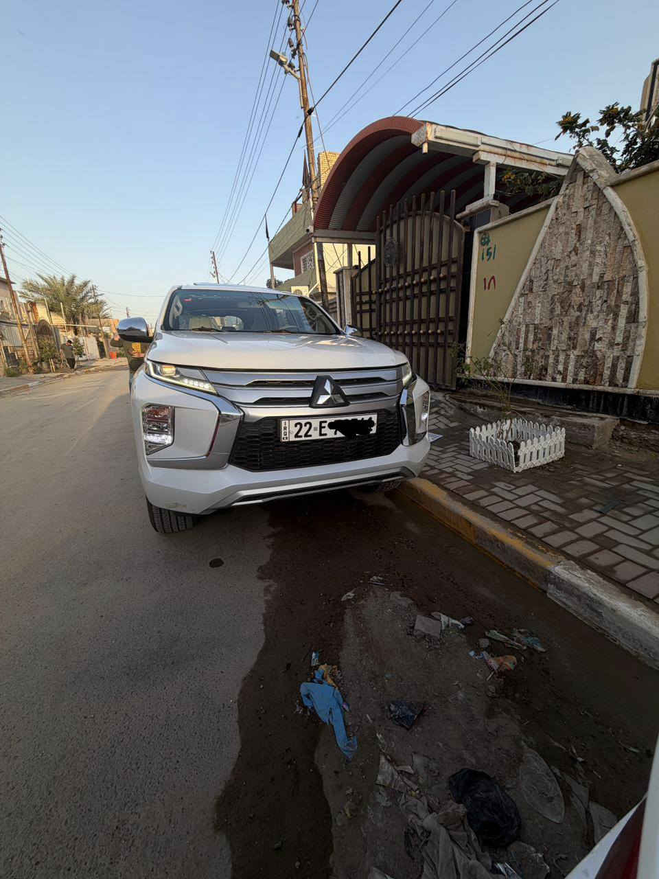 ميتسوبيشي باجيرو سبورت موديل 2021، سيارة كاملة من كلشي
المواصفات:
✅ الداخلية: جلد قرميدي ملكي (نادر ونظيف جداً).
✅ ناقل الحركة: كير 8 نمر مع شفتات ستيرين (تبديل رياضي).
✅ التشغيل: بصمة تشغيل + بصمة أبواب + هندبريك دكمة.
✅ الإضافات: فتحة سقف، مري شفط، ويل أسود بلادي، حساسات خلفية.
✅ المسافة المقطوعة: 50 ألف كم فقط (حقيقي 100%).
🛡️ حالة السيارة:
مكفولة كفالة عامة من الصبغ والضرر (صبغ شركة).
 السيارة باسمي (تحويل ثاني يوم).
📍 المكان: الديوانية.
💰 السعر: 227 ورقة (وبي مجال بسيط للشراي).
📞 للاستفسار والاتصال المباشر:
***********
