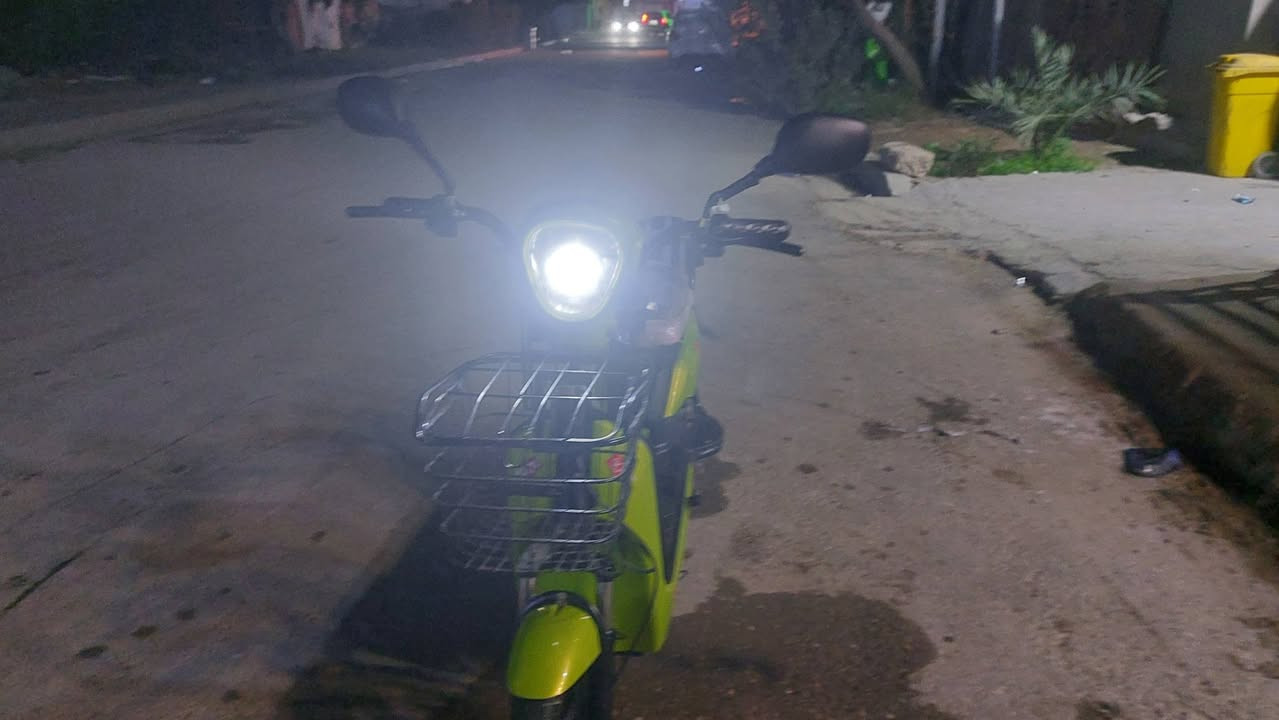 دراجة شحن للبيع حجم ١٤ نضيفة والسعر خاص ***********
