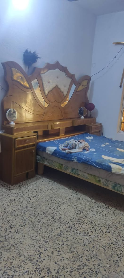 غرفة  كامله نقص مرايات يكلفن 25  ينزلن من سعر  الغرفه واضحه بصور  سعر  900 مكاني ميسان


**إذا كنت صاحب هذا الإعلان وتريد حذفه لأي سبب، رجاءا أرسل رسالة إلى الدعم الفني**