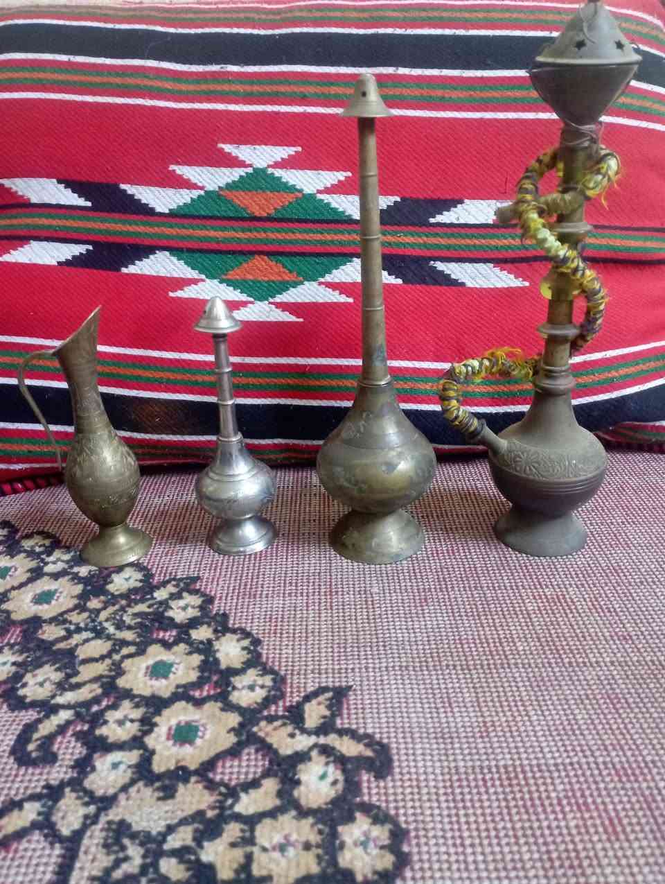 السلام عليكم..
متوفر عندي هاي القطع النحاسية والتحفيات التراثية (مثل ما موضح بالصور)


**إذا كنت صاحب هذا الإعلان وتريد حذفه لأي سبب، رجاءا أرسل رسالة إلى الدعم الفني**