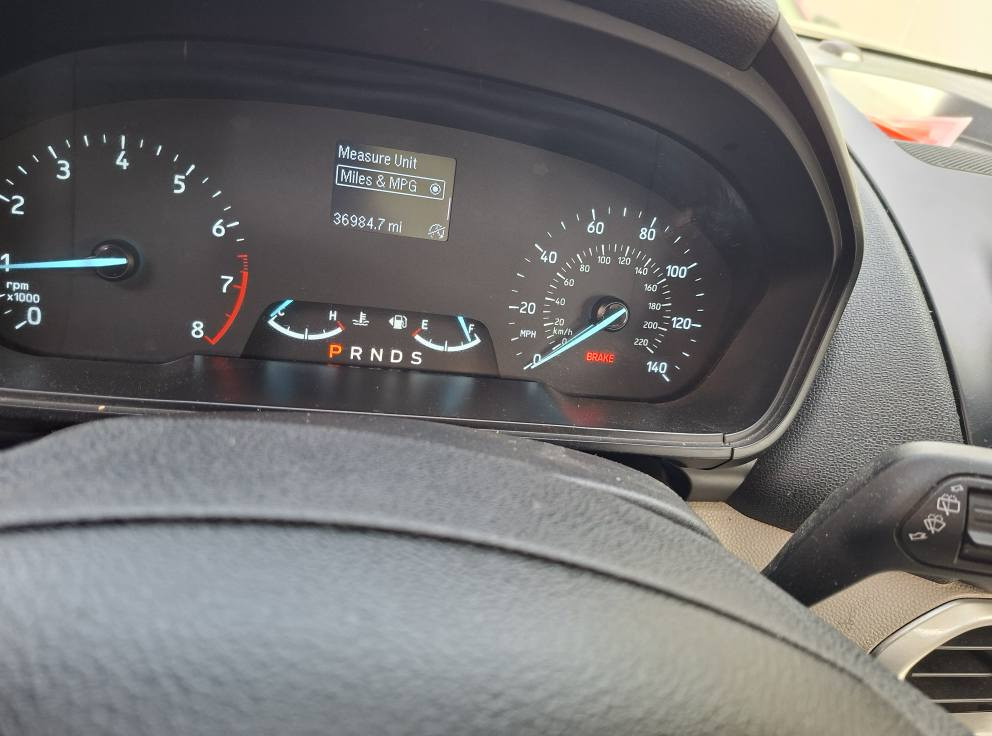 فورد ايكو سبورت مودیل ٢٠٢٢ ماشية ٣٧ الف محرك ٤ سلندر حجم ٢٠  بدون صبغ كل الايرباكات سليمة بيها بارد بالهلال الخلفي مع اشوية باب رقم وسنوية جديد بسمنا بها بطاقة بانزين مكان سيارة كركوك سعر ١١٨ *********** كركوك, العراق
