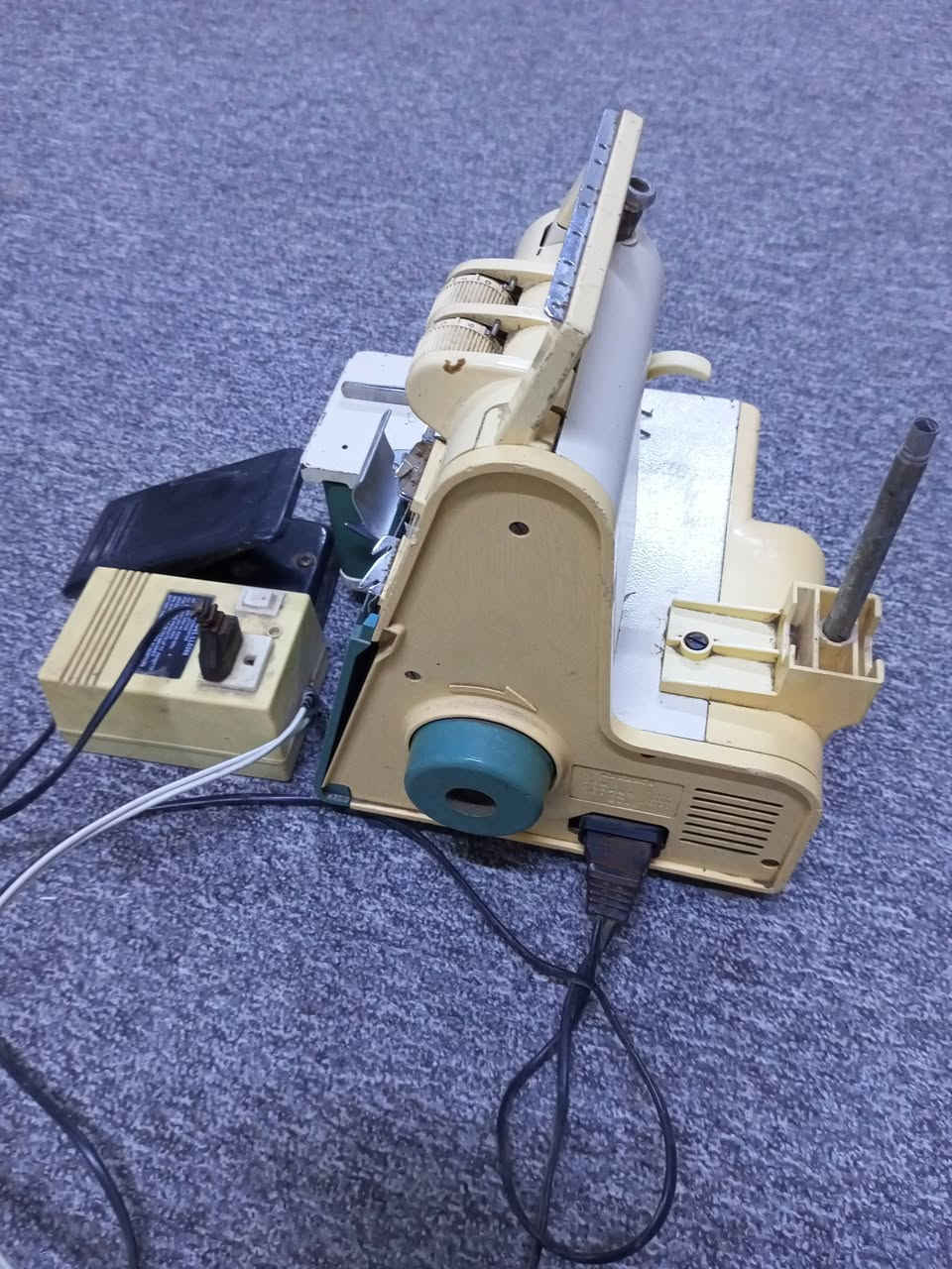 اوفر ثلاث خيوط ياباني منزلي للبيع مكاني سماوه سكك ***********
