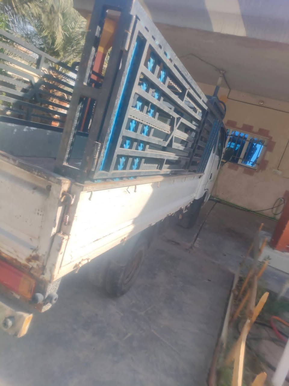 كيا فونتيره ٢٠٠٠
كير محرك شاصي رقم شاصي أكسل تايرات سلف باتري كله جديد و مكفول كهربائيات كامله مابيها صبغ 
سياره نضيفه 
البدي مالتها بس الحصيره جوه بيها خياس قليل 
تحويل مباشر بأسمي رقم بغداد 
سعر ٦٠


**إذا كنت صاحب هذا الإعلان وتريد حذفه لأي سبب، رجاءا أرسل رسالة إلى الدعم الفني**