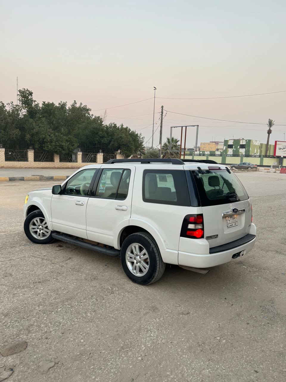 السلام عليكم للبيع فورد اكسبلور 2010خليجي شركة نيفا فتحه ماشية177الف رقم بغداد السعر 113 وبيه مجال بيه رش بابين فقط والباقي كفاله عامه مكفوله من ضربه سياره محرك مكفوله من فتح ومن بخار كير خير من الله جاهزه من كلشي تريد تدفئه تبريد مركزي 4قطع 7راكب كشنات جلد كشنات كهرباء تخم تاير قبل سبوع شاده مكان السياره الديوانية ***********
