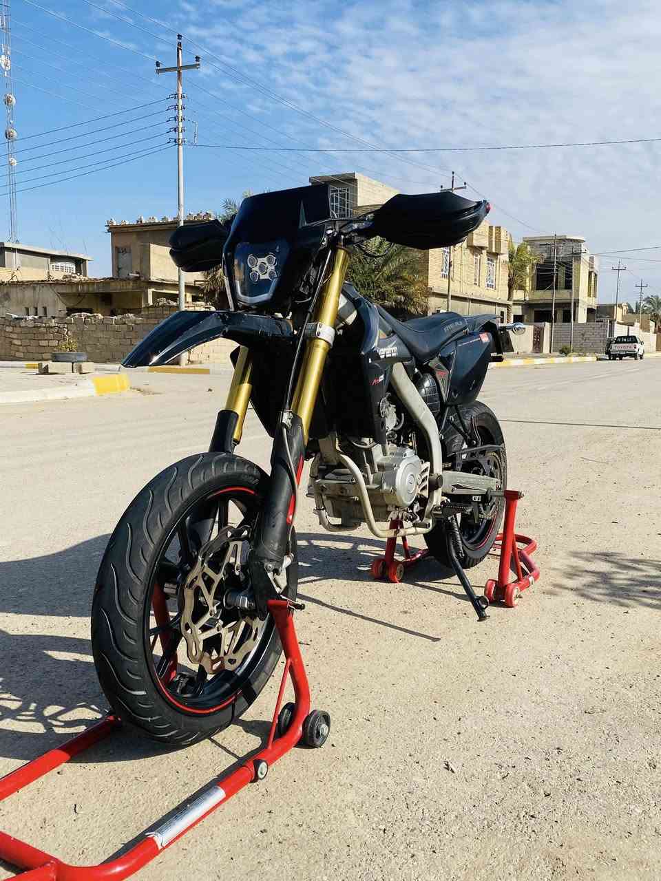 سلام عليكم 
دراجة  ياماها ياباني قفاز 125cc كفالة عامه بحالة وكالة و الصور تحجي و الفديو بيه توضيح الها اوراق اصولي مكاني ديالى كنعان السعر خاص او هاتف *********** اخون اذا مو شراي راجاءً اعبر منشور 
وشكراً🖤
