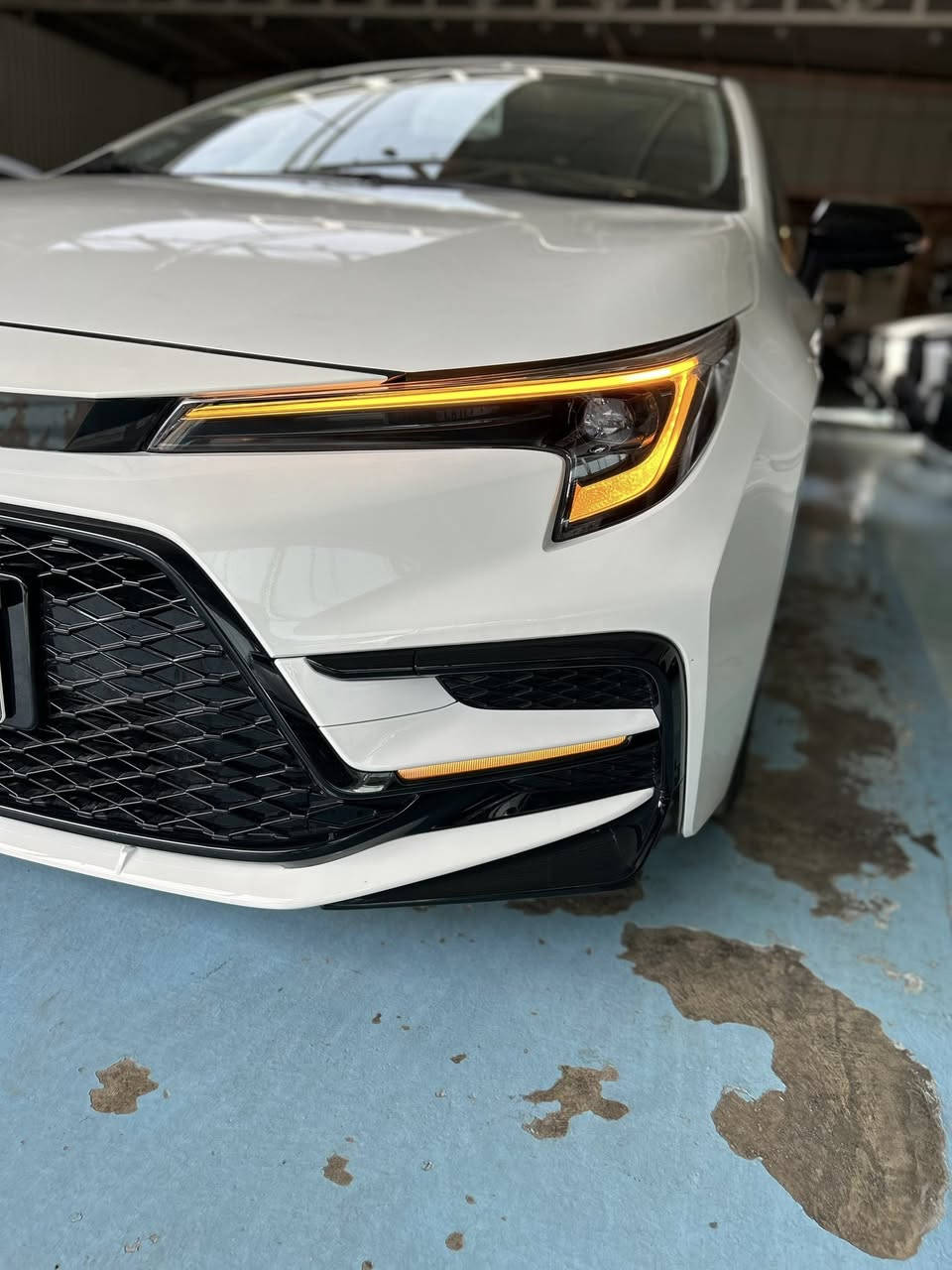 تويوتا كورولا GR هايبرد 2025 – فخامة رياضية باستيـراد خاص
فول مواصفات🔥🔥

📍📍تميز عن الجميع بسيارة تجمع بين الأداء، الأناقة، والتوفير – متوفرة الآن حصرياً لدى معرض القمة

المواصفات: – محرك 1800 سي سي هايبرد – 4 سلندر

1️⃣– ناقل حركة E-CVT ناعم وذكي

2️⃣– تصميم خارجي رياضي بلمسات Piano Black

3️⃣– مقاعد جلد راقية (ألوان: أحمر – نيلي– مشمشي)

4️⃣– مقعد كهربائي واحد

5️⃣– فتحة سقف

6️⃣– 4 كاميرات رؤية محيطية مع نظام تسجيل

7️⃣– شاشة وسطية تدعم Apple CarPlay وAndroid Auto

8️⃣– دخول ذكي + تشغيل بصمة

9️⃣– رادار أمامي + تنبيه مغادرة المسار

🔟– أنوار LED أمامية وخلفية

1️⃣1️⃣– جنوط GR قياس 17 إنش

1️⃣2️⃣– عداد ديجيتال + تحكم من الستيرن

1️⃣3️⃣– مكيف أوتوماتيكي ثنائي المناطق

1️⃣4️⃣– نظام تثبيت سرعة

🔥🔥تستلم رقم  بغداد – وسنوية

💵💵السعر: 26,500,000 دينار فقط💵💵

📍المكان: معرض القمة – بغداد / البياع  المدخل مقابل صناعة  البياع

للاستفسار:

***********

***********
