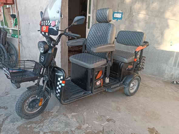 دراجه شحن البيع شغاله كل نقص مابيها بطاريات ضعيفات يعني ابيع بدون بطاريات مكاني ديالى موجود توصيل الحد بغداد بكروة
